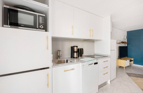 Alcaucin House | Holiday Home 'Serena Vista' with Mountain View, Wi-Fi and Air Conditioning