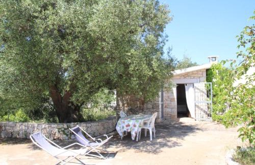 Ceglie Messapica House | Holiday Home Trullo Selva by Interhome