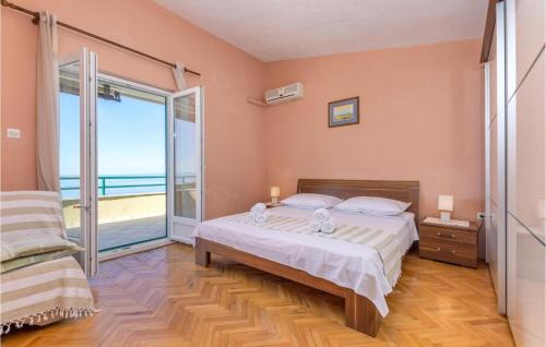 Veliko Brdo House | Holiday Home Veliko Brdo-Vrcani Bb Iii