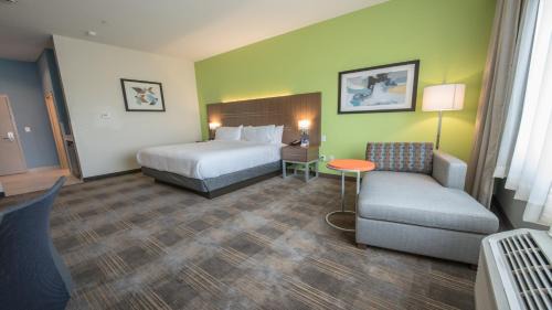 Dripping Springs Hotel | Holiday Inn Express & Suites - Dripping Springs - Austin Area by IHG
