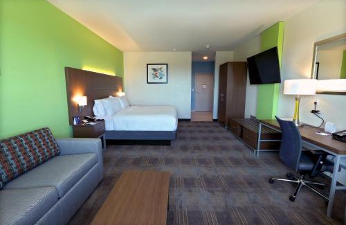 Dripping Springs Hotel | Holiday Inn Express & Suites - Dripping Springs - Austin Area by IHG