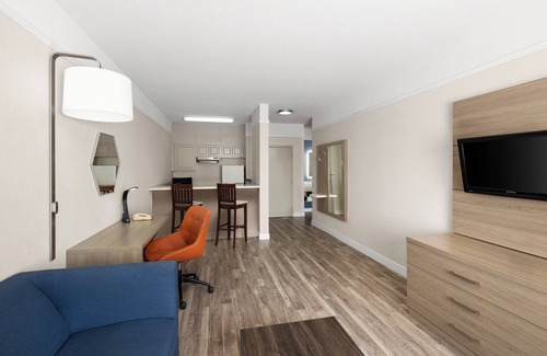 Bonita Hotel | Holiday Inn Express Hotel & Suites San Dimas by IHG