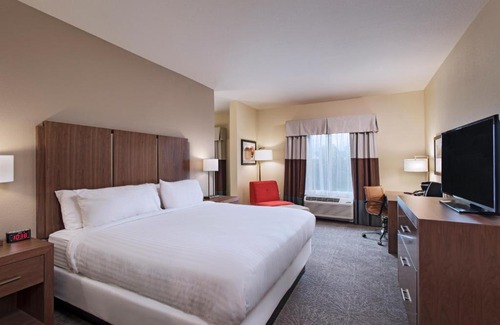 Rock Harbour Hotel | Holiday Inn Express & Suites Austin NW - Four Points by IHG