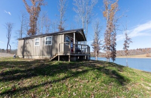 Muddy Pond Cabin | Holpps Pine Ridge Lake tiny house B