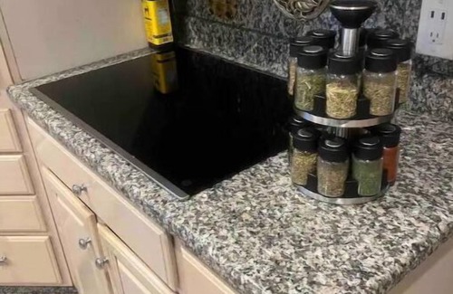 Middletown House | Home away from home Hot Tub and Pool in Middletown home of Wesleyan university