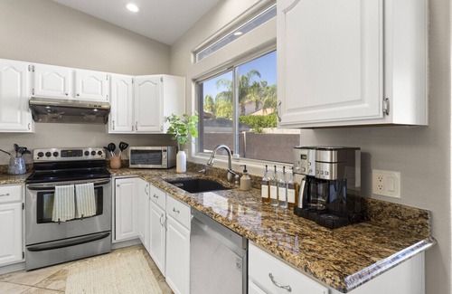 Paradise Park Vista House | Home In One in Scottsdale near Golf and Shopping
