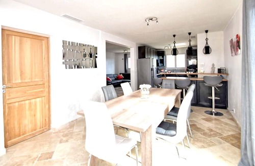 Claviers Villa | Homerez - Villa for 6 ppl. with swimming-pool, garden and terrace at Claviers