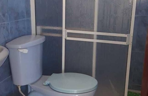 Puerto Villamil Hotel | Hostal los Delfines
