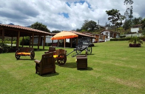 Las Tolas House | Hosteria Mi Standard Shelter "A"