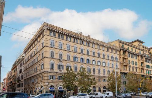 Salario Apartment | Hostly-The Porta Pia Suite-Rome Centre with Charme