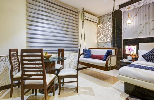 Paharganj Hotel | Hotel Baba Deluxe By RCG Hotels
