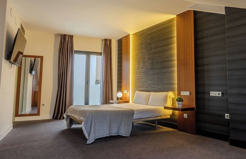 Old Town Hotel | Hotel Barrio Húmedo by gaiarooms