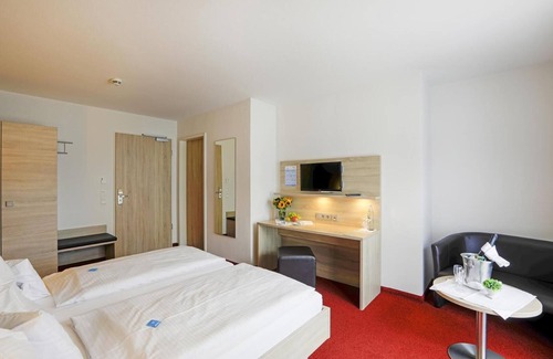 Osterspai Hotel | Hotel Lindenhof