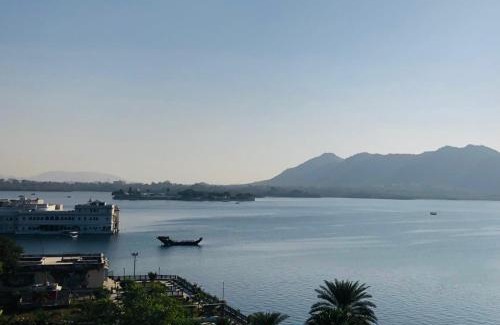 Udaipur House | Hotel Nirvana Lakeside