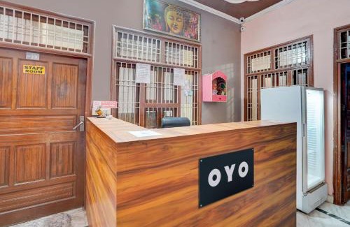 Dadri Hotel | Hotel O Crown Food Court cfc