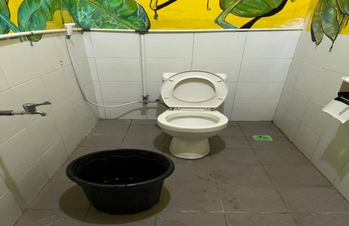 Dinoyo Hotel | Hotel O Kost Bu Tutik Syariah