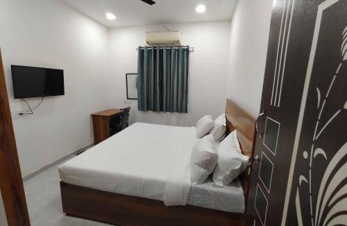 Nashik Hotel | Hotel O Nashik Road Railway Station