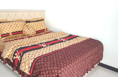 Kebumen Hotel | Hotel O Surya Abadi Homestay Syariah Near alun alun kota gombong