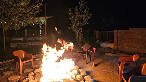 Manali Hotel | Hotel Old Manali-Mountain View, Balcony, Garden, Pet Friendly, Parking