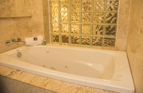 Downtown Puerto Vallarta Hotel | Hotel Porto Allegro - Near Malecon