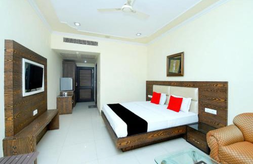 Ranjit Avenue Hotel | Hotel Sanjog International