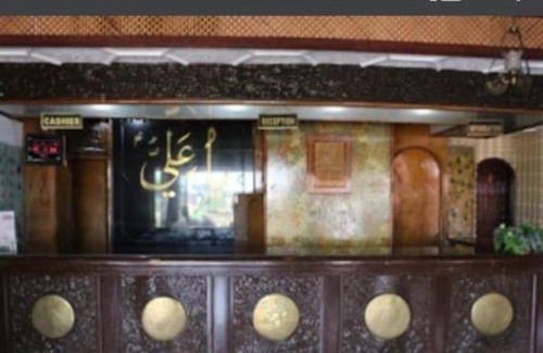 Dal Lake Hotel | Hotel shah abbas