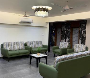 Kolhapur Hotel | Hotel The Golden Oaks, Kolhapur