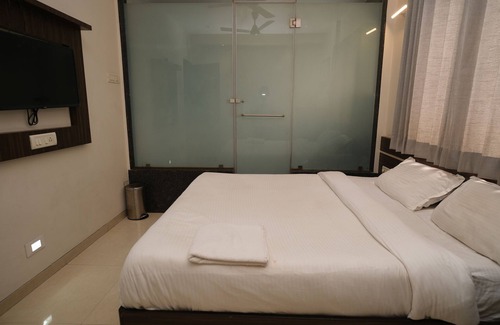 Navi Mumbai Hotel | Hotel Vinayak Residency