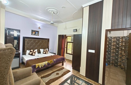 Tapovan Hotel | Hotel Vishla Palace In Unit of SA Brot