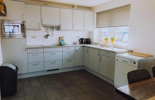 Municipality of Uitgeest House | House by Uitgeestermeer with Garden