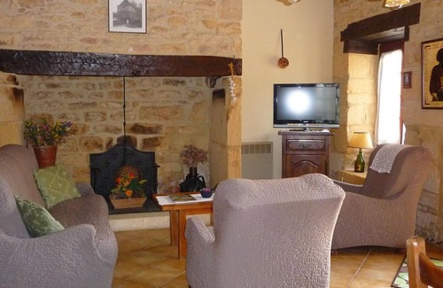 Proissans Cottage | House in Proissans: Comfort, Enclosed Courtyard, Near Sarlat
