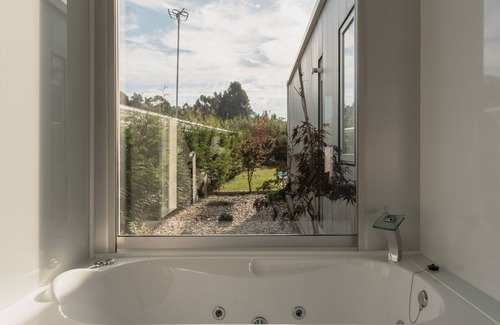 Boiro House | House with garden and pool 5 minutes from the beaches