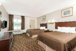 Springfield Hotel | Howard Johnson by Wyndham Springfield