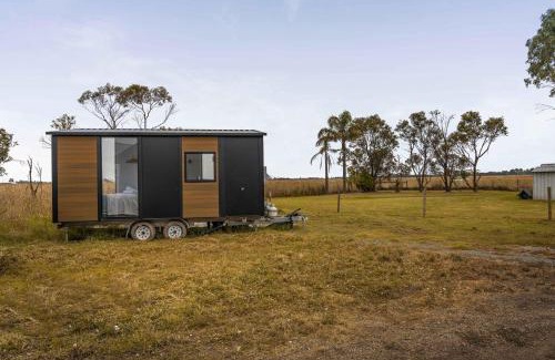 Monomeith House | Hunters Inn by Tiny Away