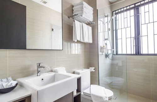 Downtown George Town Hotel | Hutton Suites Hotel Managed By The Ascott Limited