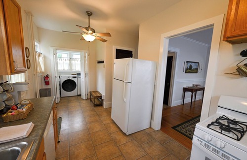 Hyde Park House | Hyde Park Cottage - Gateway to the Hudson Valley