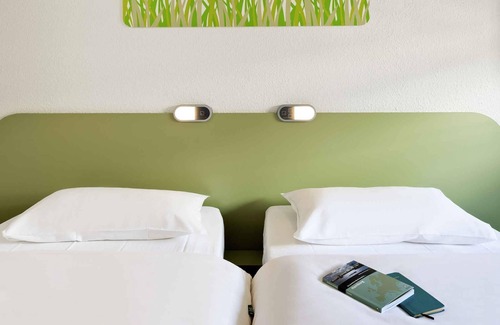 Saint-Genis-Laval Hotel | ibis budget Lyon Saint Genis Laval