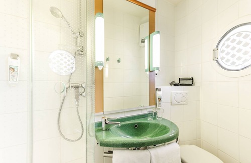 Stadtmitte Hotel | ibis Düsseldorf Hauptbahnhof