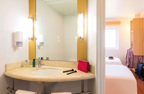 Juarez Municipality Hotel | ibis Juarez Consulado