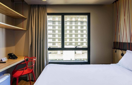 Auxiliadora Hotel | Ibis Styles Porto Alegre Moinhos de Vento