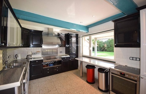 Wiarden Apartment | Ideal for large groups and family reunions Linen and towels included