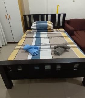 Moonwalk Apartment | Impeccable 1-Bed Studio in Paranaque City