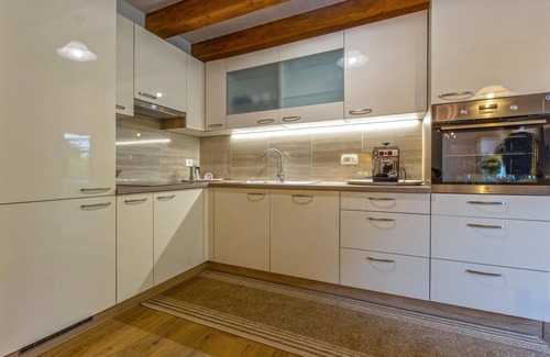 Podgorje House | In a beautiful location welcomes you this inviting vacation home.