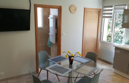 Reillanne House | In the Luberon, indulge yourself with a private spa and sauna