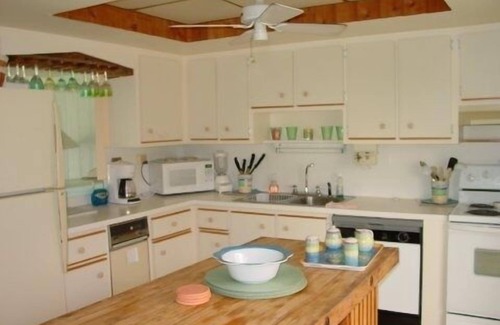 Layton Condo | INCREDIBLE PRICE! PVT OCEAN BEACH. Slps 6. 2 bth, Dock fishing, Tiki, htd pool