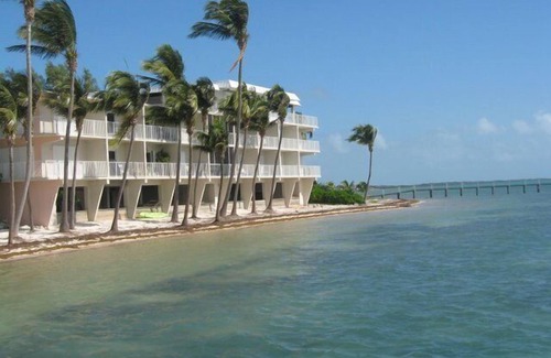 Layton Condo | INCREDIBLE PRICE! PVT OCEAN BEACH. Slps 6. 2 bth, Dock fishing, Tiki, htd pool