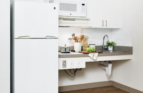 Indianapolis Hotel | InTown Suites Extended Stay Indianapolis IN -I70 Post Drive