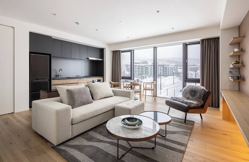 Hirafu Apartment | Intuition