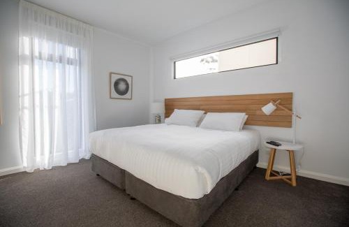 Whitemark Apartment | Island Quarters