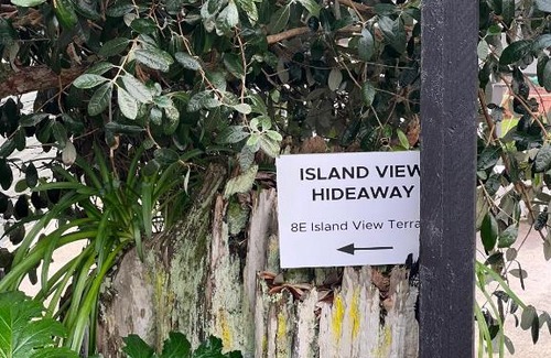 Cockle Bay Apartment | Island View Hideaway